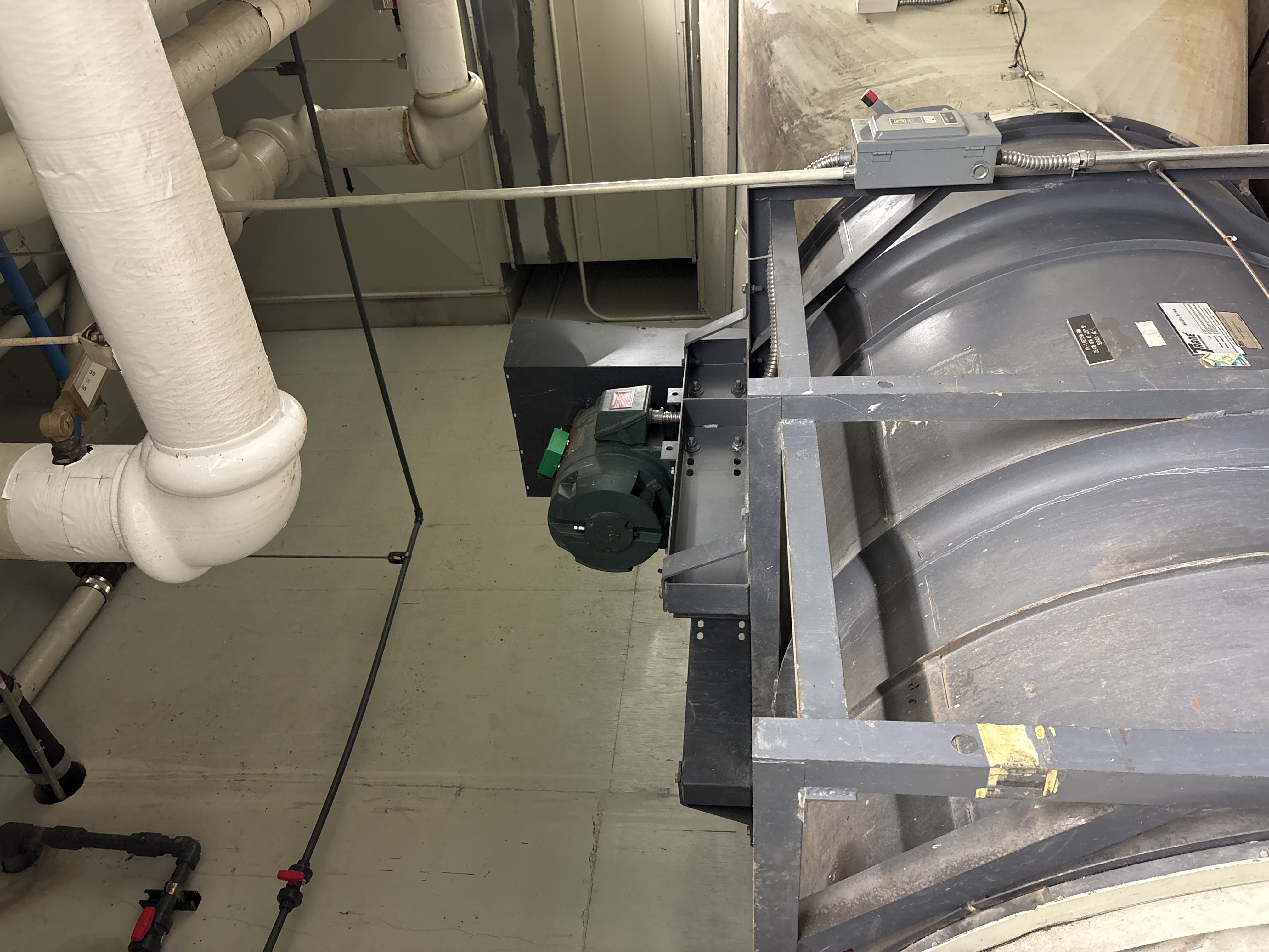 Heavy machinery motor with sensor